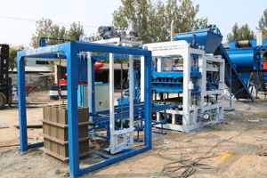 เครื่องทำบล็อกอัตโนมัติ QT4-15 พร้อมมอเตอร์และลูกปืนสำหรับบล็อกคอนกรีตแบบกลวง อิฐ และเครื่องทำอิฐ - Product Image 6