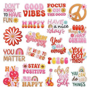 Patchs brodés personnalisables OEM/ODM en gros avec logo, lettres arc-en-ciel, citations inspirantes pour filles, à thermocoller sur vêtements et chapeaux - Product Image 4