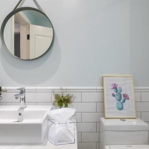 Caja de pañuelos acrílica gruesa, dispensador de caja de pañuelos transparente Rectangular con patas de aluminio chapadas en oro - Product Image 6