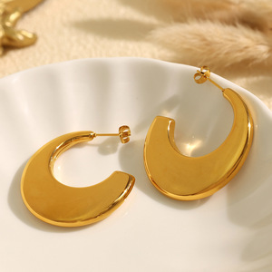 ต่างหูทรงเรขาคณิตรูปตัว C ชุบทอง เงิน ไทเทเนียมสตีล ต่างหูแฟชั่นสำหรับผู้หญิง - Product Image 2