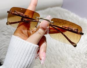 משקפיים שקופים ללא מסגרת רטרו מרובעת משקפי שמש להגנה מפני Uv לנשים וגברים - Product Image 5