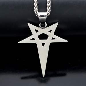 <span class=keywords><strong>Collier</strong></span> pentagramme inversé <span class=keywords><strong>Collier</strong></span> déesse triple <span class=keywords><strong>lune</strong></span> <span class=keywords><strong>Collier</strong></span> gothique <span class=keywords><strong>lune</strong></span> et étoile Pendentif amulette Protection Pentagramme <span class=keywords><strong>Collier</strong></span> - Product Image 4