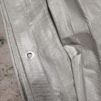 Bâche en PE argentée double face, imperméable, réfléchissante à la chaleur, en plastique vierge, avec œillets en aluminium.