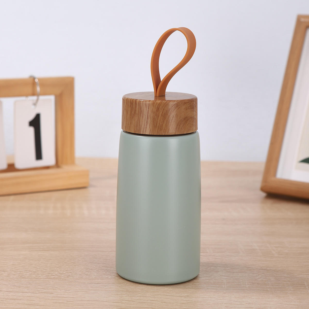 02สีเขียวอ่อน