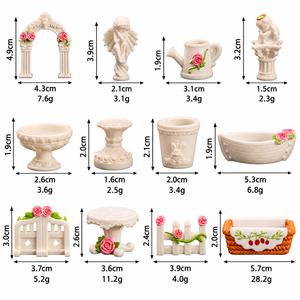 Miniature Romantiche in Resina per Giardino, Arco di Rose, Statuette di Angeli, Vasi per Decorazioni Casa delle Bambole, Regali di San Valentino - Product Image 2