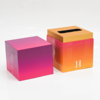 Boîte de papier cadeau pour accessoires électroniques recyclables avec logo personnalisé Base du couvercle supérieur et inférieur Couverture en terre céleste Impression en relief