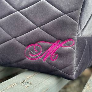 Neceser de terciopelo de seda dorada, neceser suave y cálido, Neceser de maquillaje con logotipo en relieve - Product Image 6