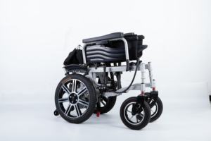 <span class=keywords><strong>Fauteuil</strong></span> roulant électrique pliable compact pour personnes âgées avec siège confortable, double moteur et batterie longue durée - Product Image 5