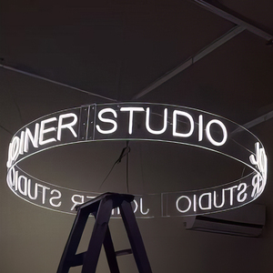 Enseigne néon <span class=keywords><strong>circulaire</strong></span> suspendue personnalisée, enseigne lumineuse <span class=keywords><strong>LED</strong></span> en acrylique, signalétique décorative commerciale à fixation au plafond - Product Image 4
