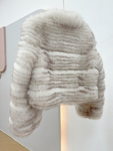 Manteau court doux et tendance en fausse fourrure, avec garniture en fourrure de renard importée, pour femme, idéal pour l'extérieur - Product Image 6