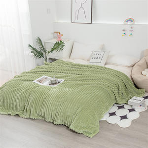 Nueva manta de franela simple de color sólido manta de piel de conejo súper cómoda - Product Image 1