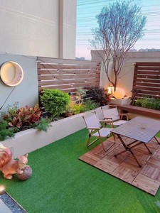 Césped artificial sintético para exteriores, alfombra verde de aspecto natural para uso en balcones y jardines. - Product Image 3