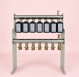 Collecteur intelligent 7 voies en acier inoxydable GHSYS7p pour le contrôle des zones et la gestion du débit du chauffage radiant par le sol - Product Image 1