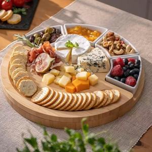 Bandeja de queso de madera maciza con diseño giratorio redondo para servir queso, frutas y verduras - Product Image 1