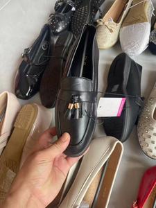 Zapatos planos <span class=keywords><strong>baratos</strong></span> para mujer, nuevos zapatos de cuero a la moda para chicas, mocasines planos de diseño mixto al por mayor - Product Image 5