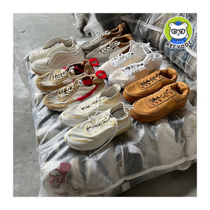 Lot de chaussures d'occasion de marque seconde main pour hommes en vente - Product Image 1