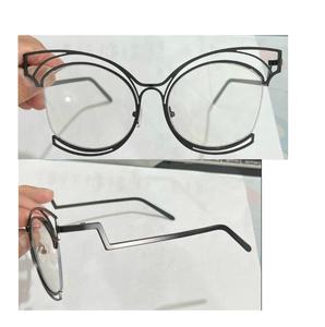 نظارات بعين القطة كبيرة الحجم نصف إطار معدنية للبيع بالجملة نظارات بإطار شفاف مفرغ ومضاد للأشعة الزرقاء - Product Image 2