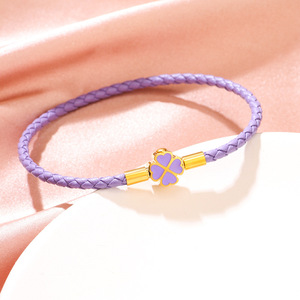 สร้อยข้อมือถักลายใบโคลเวอร์สี่แฉก เครื่องประดับสำหรับทุกเพศ ของขวัญสำหรับคู่รักในวันวาเลนไทน์ - Product Image 4