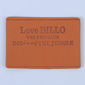 थोक उच्च गुणवत्ता वाले कस्टम एम्बोस्ड लोगो चमड़े के पैच कस्टम चमड़े के पैच कस्टम जींस पैच लेबल लोगो के साथ चमड़े का टैग लेबल - Product Image 1