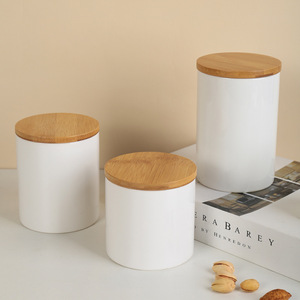 Pot rond en céramique scellé avec couvercle en bambou et joint en silicone, pot simple blanc portable, pot de rangement pour bonbons et thé - Product Image 1