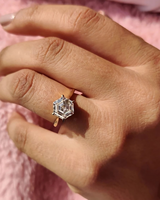 AADIHI JEWELS Bague de luxe antique en or massif plaqué rhodium, sertie de moissanite hexagonale à taille étagée de 3,00 carats, certifiée IGI