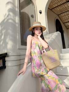 เดรสยาวทรงหลวมสไตล์โบฮีเมียนลายดอกไม้สำหรับผู้หญิง สายเดี่ยว ใส่สบาย เหมาะสำหรับไปเที่ยวทะเล รีสอร์ท  ไซส์ใหญ่ ขายส่ง รับสั่งทำ - Product Image 3