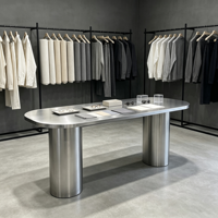 Table de présentation en acier inoxydable de style industriel pour magasin de vêtements, présentoir îlot, table cascade pour marchandises de vente au détail, vêtements et bijoux