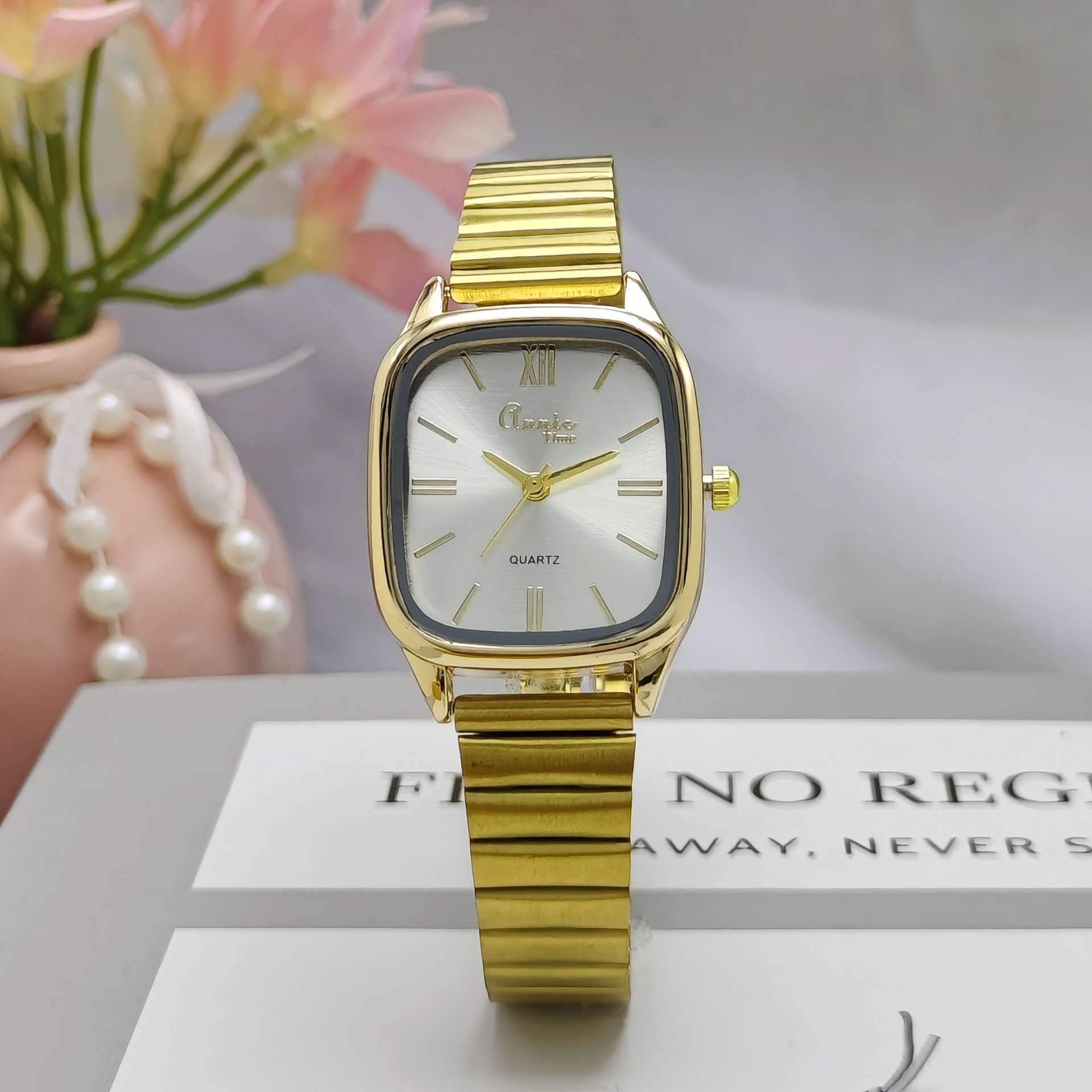 Gold white