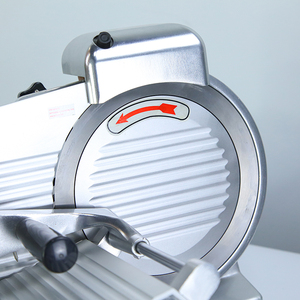 Affettatrice Commerciale Semi-automatica Horus 210W con Lama in Acciaio al Carbonio da 200mm, Spessore Regolabile, 220V/110V per Carne Congelata e Formaggio - Product Image 4