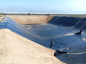 Material <span class=keywords><strong>de</strong></span> Construcción Geosintético, Geomembrana <span class=keywords><strong>de</strong></span> 1 mm, Revestimientos <span class=keywords><strong>de</strong></span> Plástico HDPE para Presas, Membrana Impermeable, Revestimiento Flexible para Estanques - Product Image 1