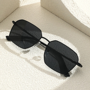 Gafas de Sol Polarizadas Rectangulares para Hombre, Montura Metálica, UV400, Gafas de Sol para Conducir, Color Plateado, Nuevo Modelo 2025 - Product Image 2