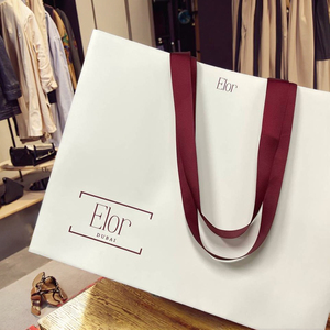 <span class=keywords><strong>2025</strong></span> xu hướng tùy chỉnh các tông sang trọng in Túi giấy <span class=keywords><strong>Kraft</strong></span> Túi Quà Tặng giấy với ruy băng xử lý cho Túi mua sắm - Product Image 4