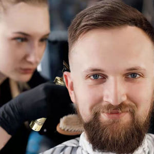 เครื่องเล็มผมสำหรับผู้ชายใช้ในครัวเรือนชาร์จ USB ได้สะดวกพร้อมเครื่องตัดแบตเตอร์รี่ทรงพลัง - Product Image 2