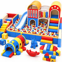 Structure de jeu intérieure personnalisée pour enfants, directement de l'usine, avec piscine à balles, toboggan et pont en maille, sur le thème des enfants