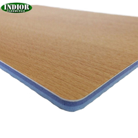 Carreaux de sol en vinyle PVC de conception européenne 4.5mm Grain Intérieur Gymnase Écoles Bureaux Terrains de basket-ball Utilisation polyvalente Hôtels