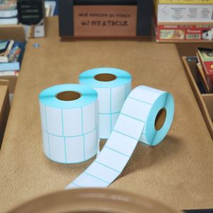 Etiquetas Adhesivas Personalizables en Rollo, Resistentes al Agua y al Aceite, para Empaques Térmicos Comerciales, con Logotipo de Marca, Tamaño y Forma Personalizados - Product Image 5