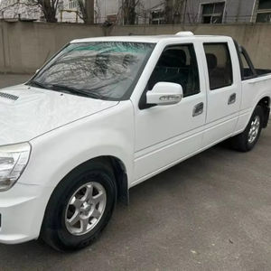 Camioneta blanca Foton Sapu usada, motor diésel de cuatro ruedas de 2,8 l - Product Image 1