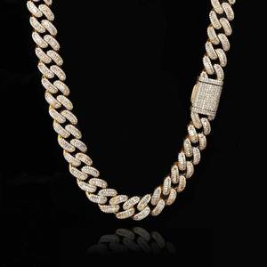 สร้อยคิวบันเพชรโมอิสซาไนต์ VVS1 ผ่านการทดสอบ พร้อมตัวเรือนทองคำแท้ 18K เวอร์เมล์ เงินแท้ 925 ประดับเพชรแบบฝังขอบ  งานสั่งทำพิเศษ สไตล์ฮิปฮอป - Product Image 4
