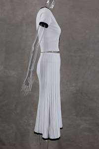 2024 verano Mujer <span class=keywords><strong>Falda</strong></span> larga blanca traje de manga corta con cuello en V Crop Top conjunto plisado vestido elegante conjunto de <span class=keywords><strong>falda</strong></span> de 2 piezas de talla grande - Product Image 4