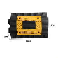 Pare-chocs de vitesse en caoutchouc jaune et noir antidérapant, pour la sécurité routière, durable et robuste, idéal pour les parkings et garages.