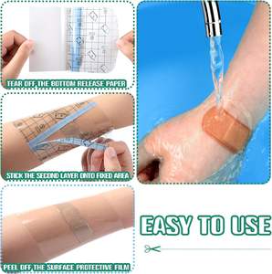 เทปใสยืดหยุ่นกันน้ำ <span class=keywords><strong>PU</strong></span> ได้รับการรับรองมาตรฐาน CE ขนาด 5 ซม.*5 ซม. ผ้าพันแผลกาวทางการแพทย์คลาส 1 สำหรับสักและปิดแผล - Product Image 3