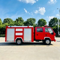Camion-citerne à eau pour lutte contre les incendies Isuzu 2500L 3000L avec débit élevé de 1800 lpm, véhicule de réponse aux urgences durable