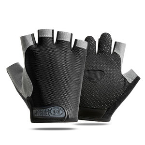Gants d'entraînement à demi-doigts avec technologie antidérapante et enveloppe de poignet pour des performances sportives améliorées et une stabilité de soutien - Product Image 5