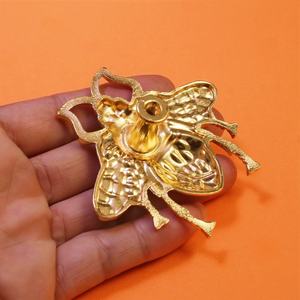 Maniglia Minimalista per Cassetti in Lega di Zinco Placcata Oro, Maniglia a Forma di Ape per Armadio e Porta, Foro Singolo - Product Image 3