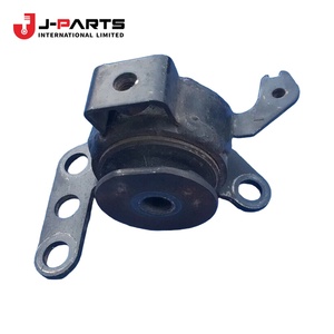 Support de bras de suspension arrière avant gauche pour Toyota HIACE KCH10 Granvia 2000-2002 Référence OE 57704-26030 5770426030 - Product Image 2