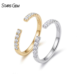 Bagues de mariage Starsgem en or massif 10 carats avec diamant de laboratoire taille brillant rond de 1,9 mm - Product Image 1