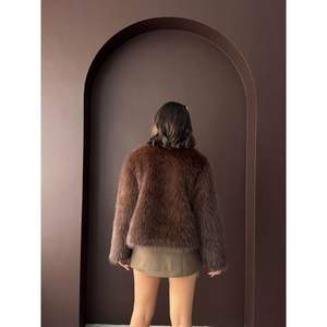 Abrigos largos de piel de conejo con botones, de visón con estampado de leopardo, teñidos y lavados, técnica tejida, venta al por mayor Topshow - Product Image 1