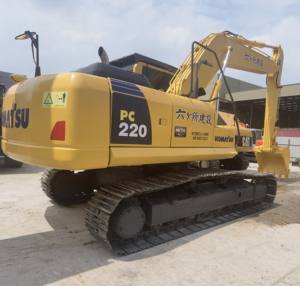 Excavatrice utilisée de KOMATSU de machine de construction d'ingénierie de haute qualité de PC220-8 de bonne condition pour la vente - Product Image 2
