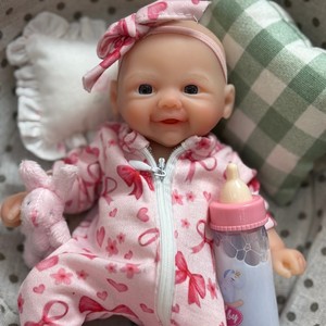 OtardDolls Muñeca bebé Reborn de silicona de 8 pulgadas, realista, suave y elástica, para adolescentes, juguete - Product Image 1
