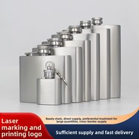 Vente en gros de flacons à liqueur en acier inoxydable de 1 à 18 oz, flacons portables compacts pour l'extérieur, mini-flacons pour le vin, cadeaux promotionnels